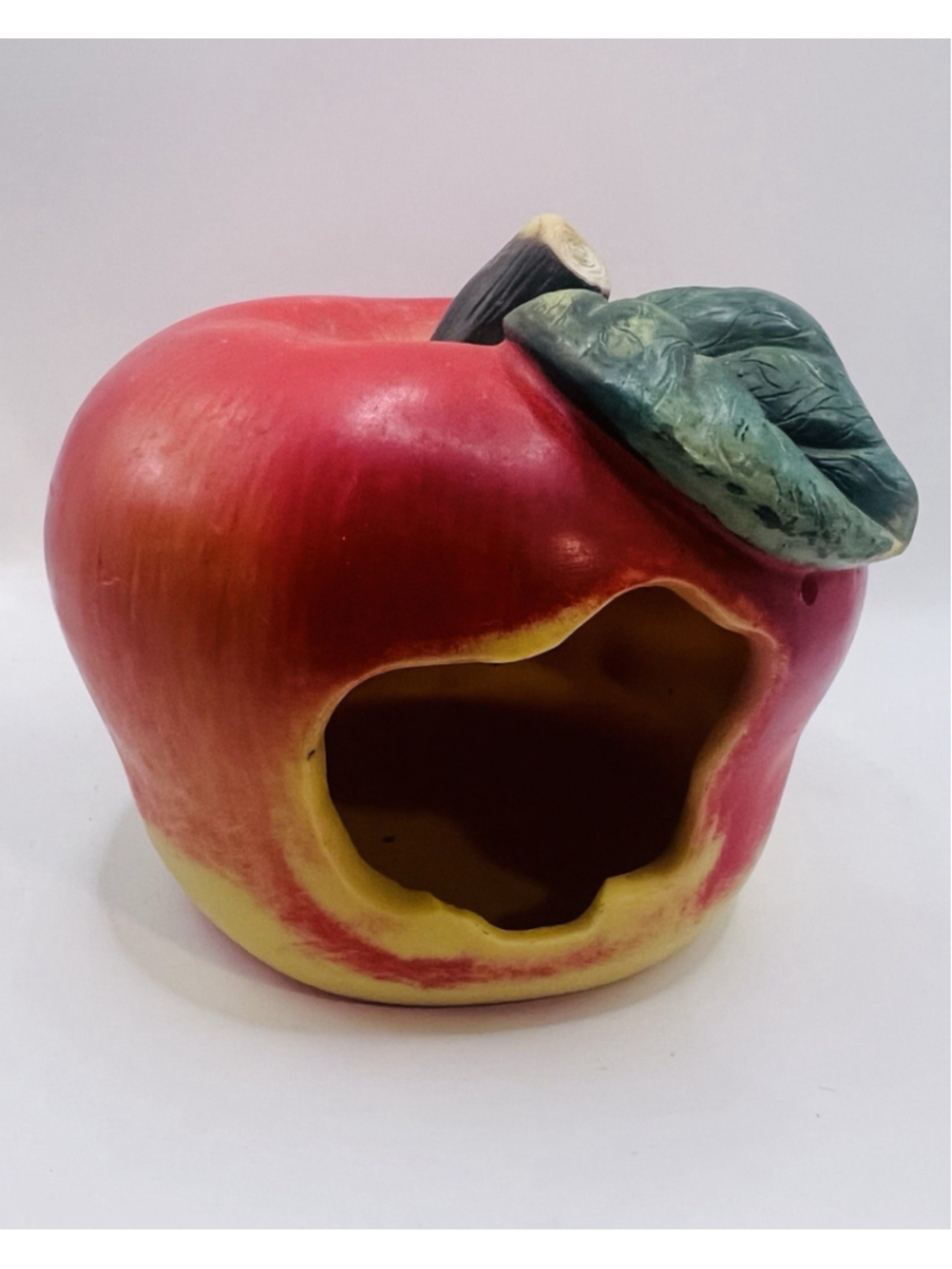 Vintage Resin Apple Bird Feeder Birdhouse Hideout Garden Decor Red Green
